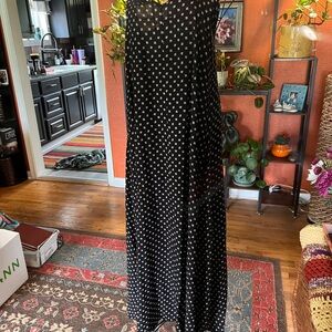 👗 Black and Off-White Flower-like Print Maxi Dress with Pockets | Sz L / F